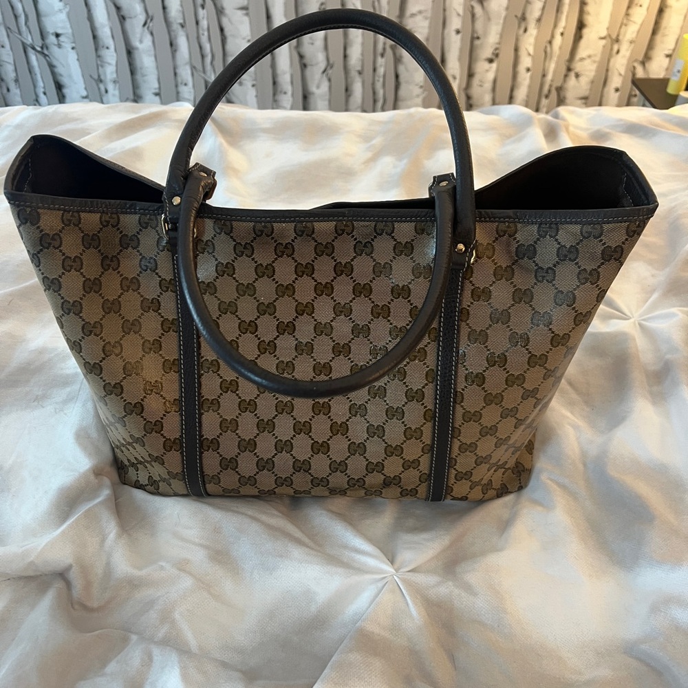 Gucci Tote Bag - Black and Gold